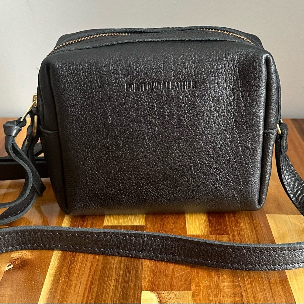 Pebbled Black Mesa Portland Leather Crossbody